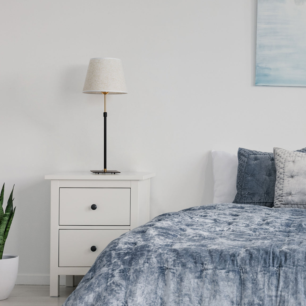 Bed side lamp